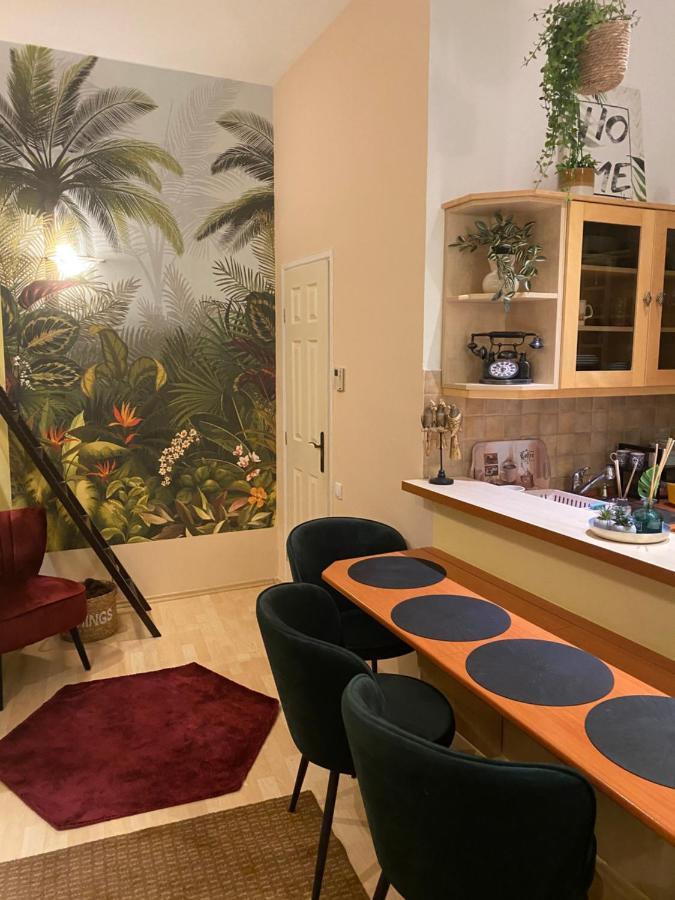 Jungle Story Apartment By Millenaris Park With Free Parking Будапеща Екстериор снимка